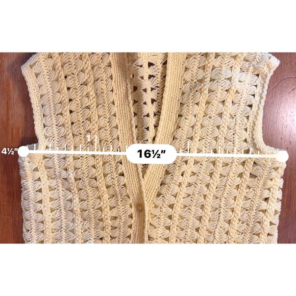 Vintage 70s Yellow Crochet Vest Button Front Pristine Condition Handmade - Picture 6 of 10